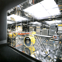 Battles Mirrored Формат: Audio CD (DigiPack) Дистрибьюторы: Warp Records, Концерн "Группа Союз" Великобритания Лицензионные товары Характеристики аудионосителей 2007 г Альбом: Импортное издание инфо 2950i.